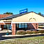 Days Inn & Suites by Wyndham Rocky Mount Golden East