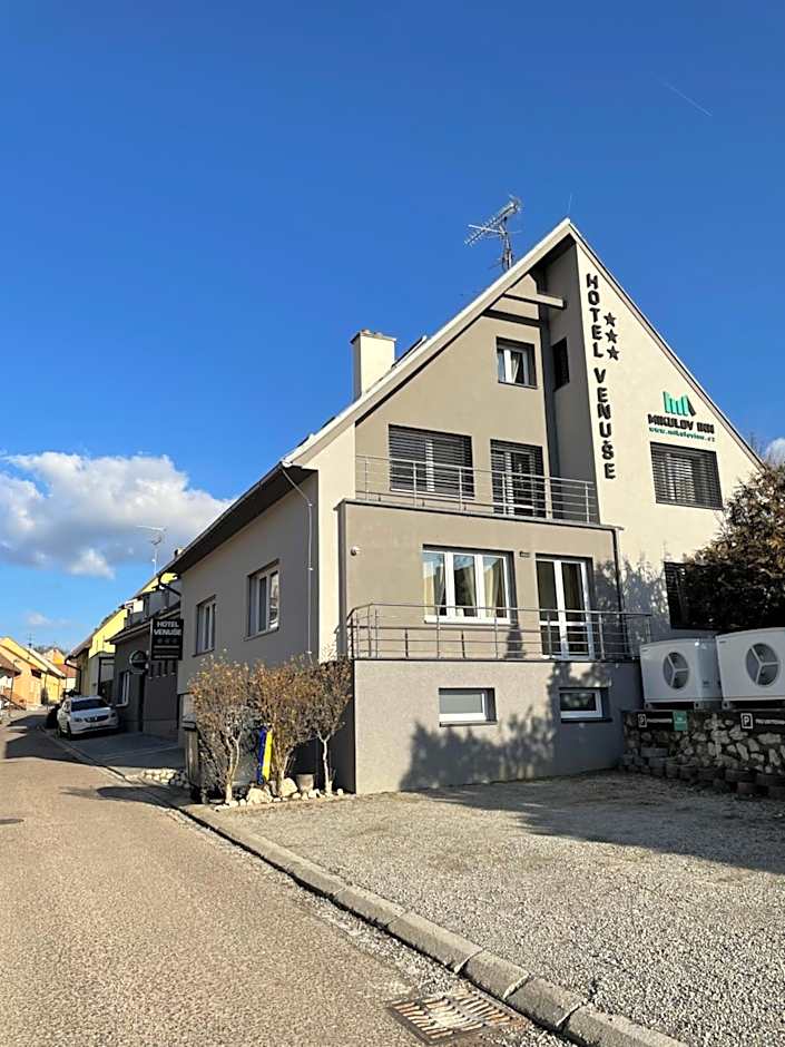 Mikulov - Inn - hotel s vinným sklepem Venuše