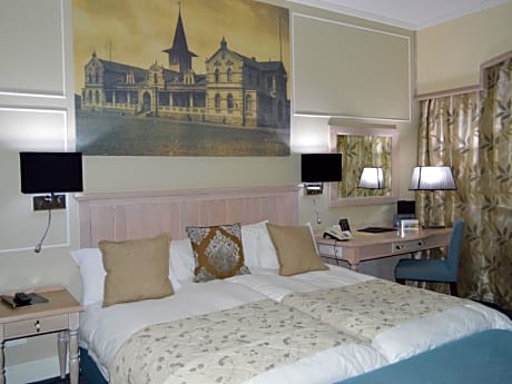 Twin Non Smoking with Breakfast