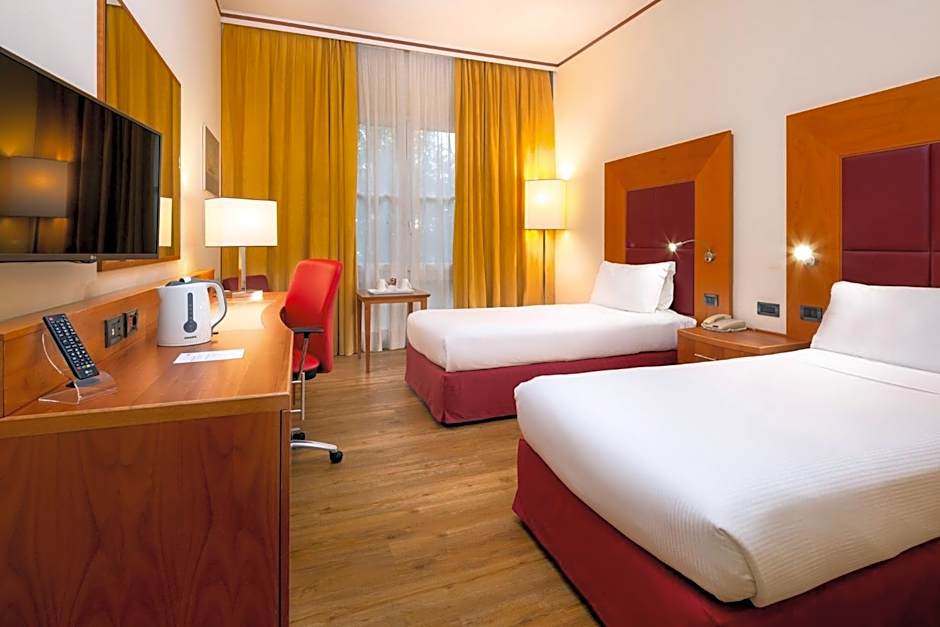 Crowne Plaza Venice East By IHG