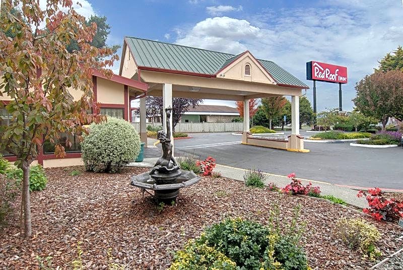 Photo 1 of 44 of Red Roof Inn Arcata