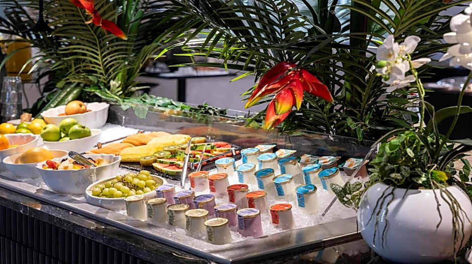 GOLDEN TULIP LYON OUEST TECHLID Hotel & Spa