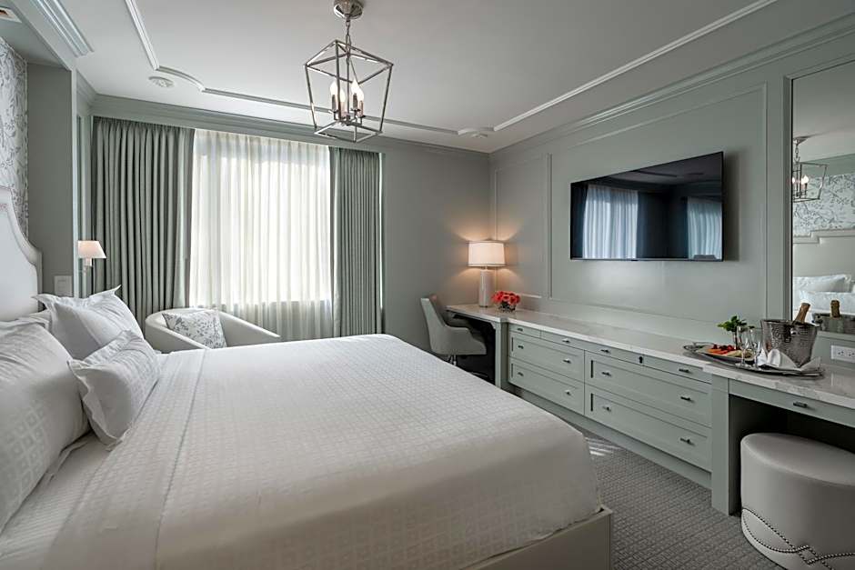 Photo 1 of 7 of Superior 1 King Bed