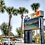 Days Inn by Wyndham St. Petersburg / Tampa Bay Area