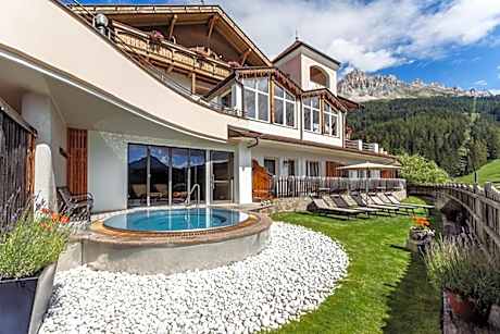 Hotel Obereggen