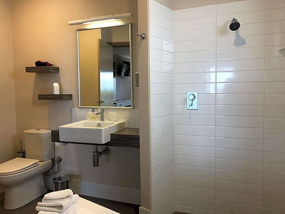 Saltair Luxury Accommodation - Adults Only