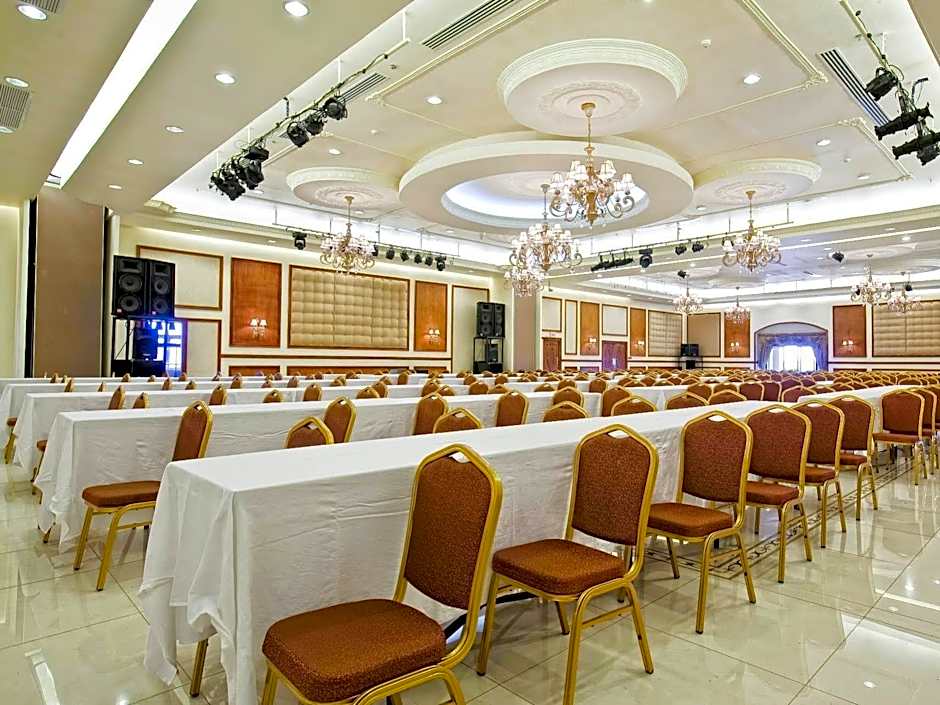 Villa Caceres Hotel