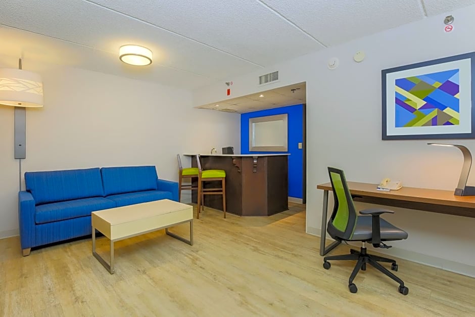 Holiday Inn Express Milwaukee - West Medical Center By IHG
