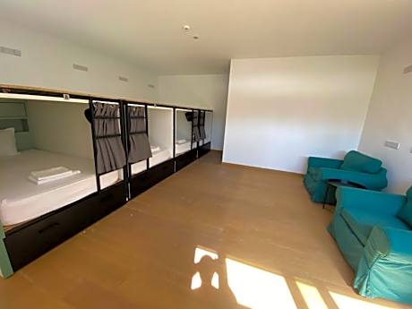 Urban Habitat Capsule Beds