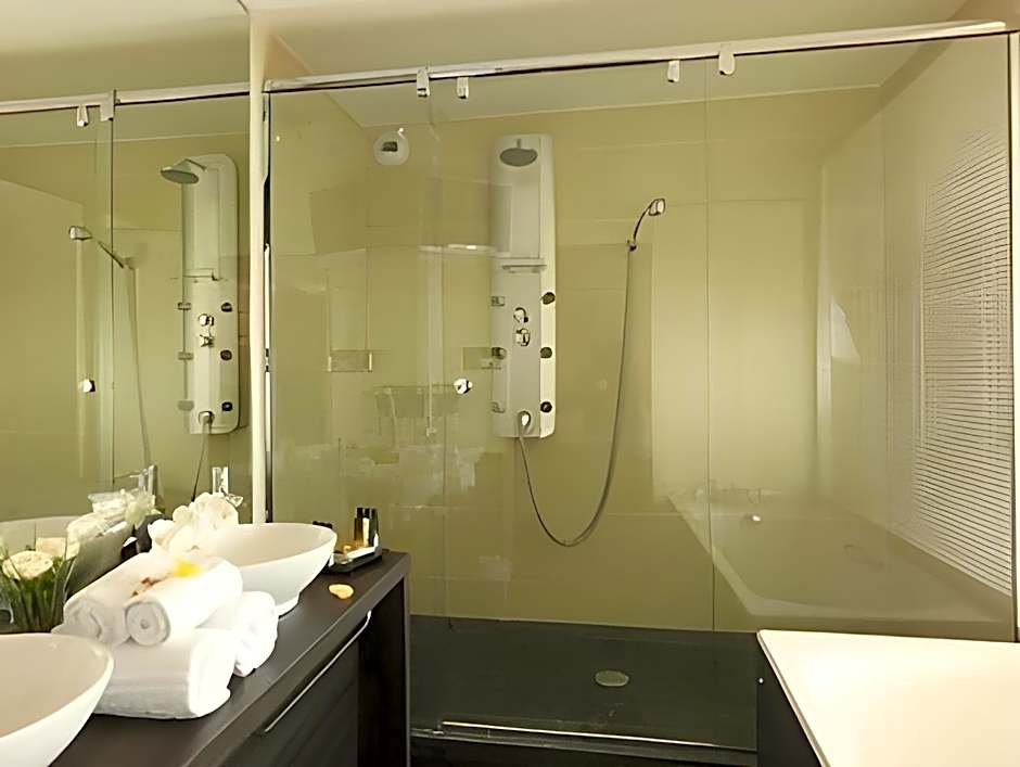 Clarion Suites Senart Paris Sud and Spa