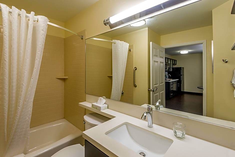 Candlewood Suites Del City By IHG