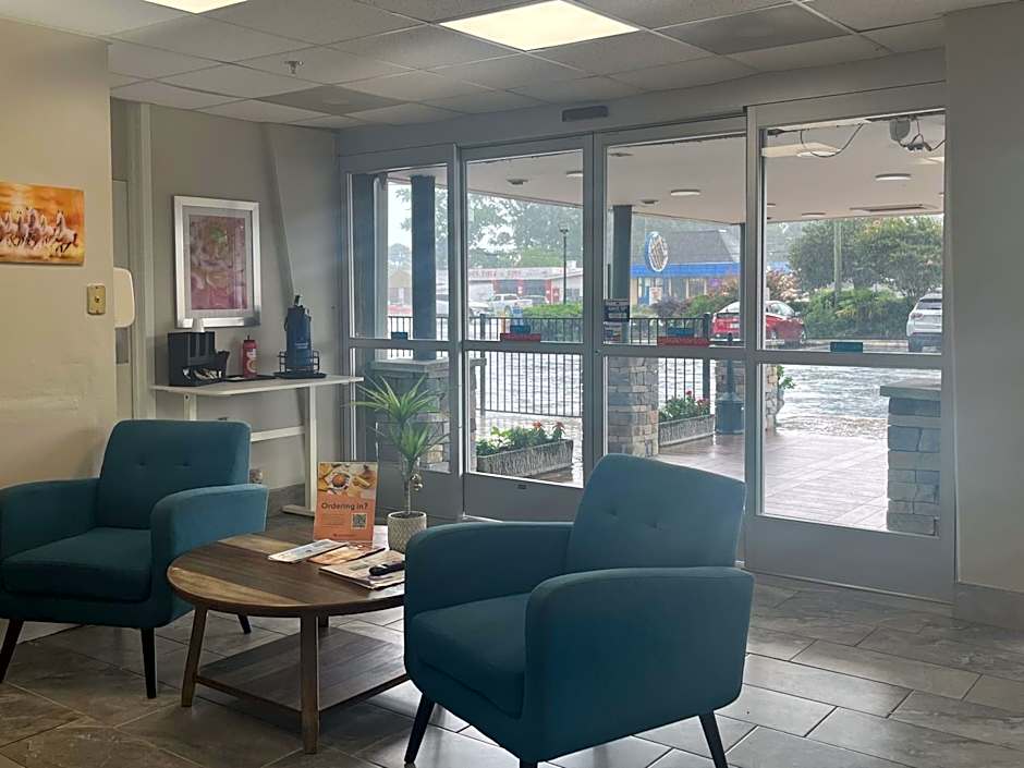 Motel 6 Norfolk, VA East Little Creek