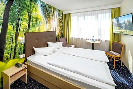 Panorama Room with Valley View