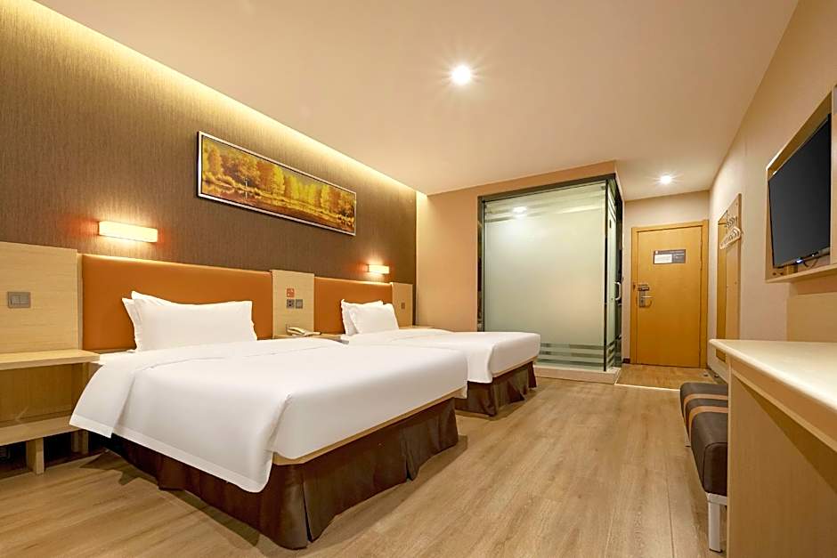 7 Days Premium Wuhan Caidian Square Branch