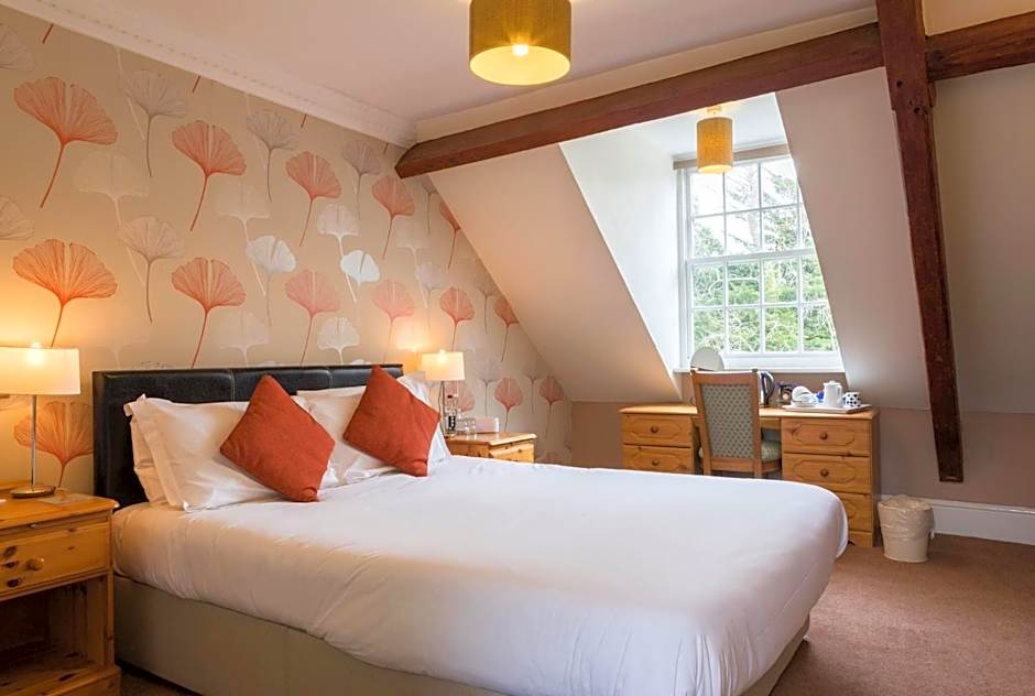 Woodlands Lodge Hotel