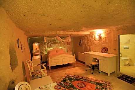 Double Cave Room 