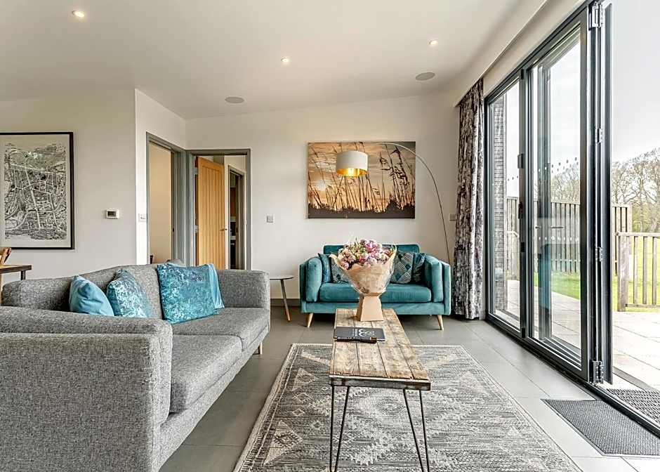Swanborough Lakes Luxury Lodges