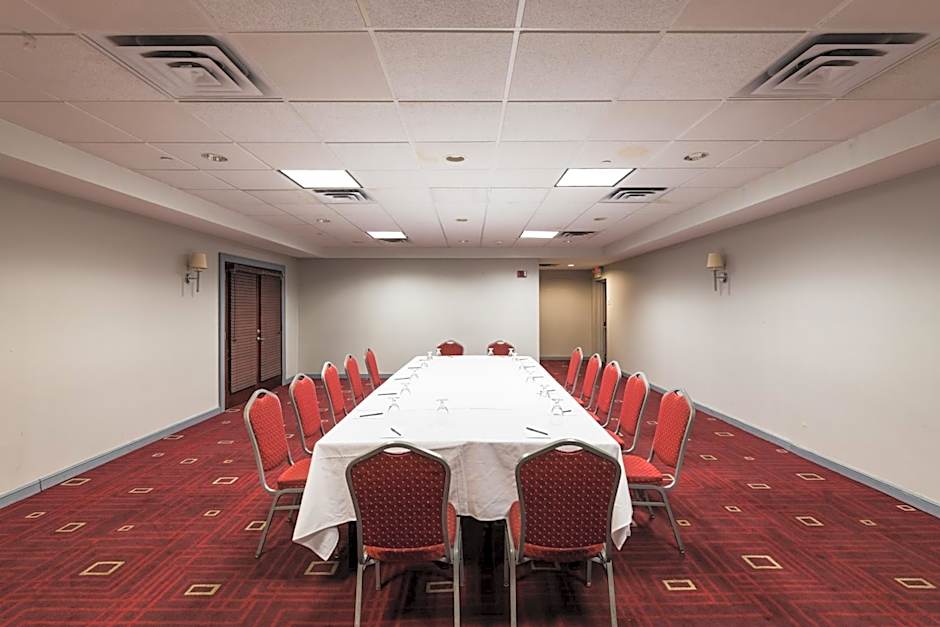 Crowne Plaza Newark Airport By IHG