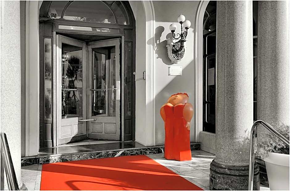 Hôtel Le Royal Promenade des Anglais