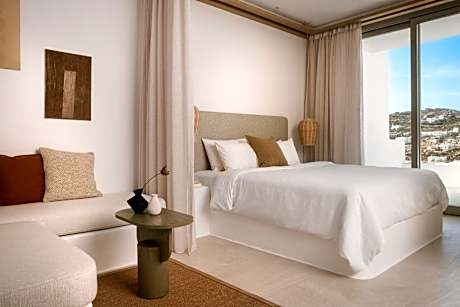 Junior Jetted Tub Suite with Side Sea View