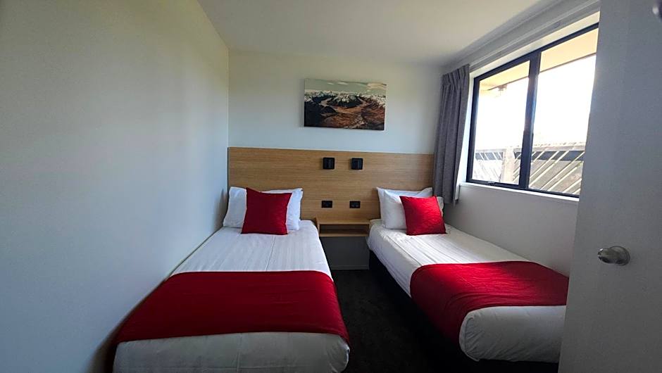 Sierra Motel and Apartments