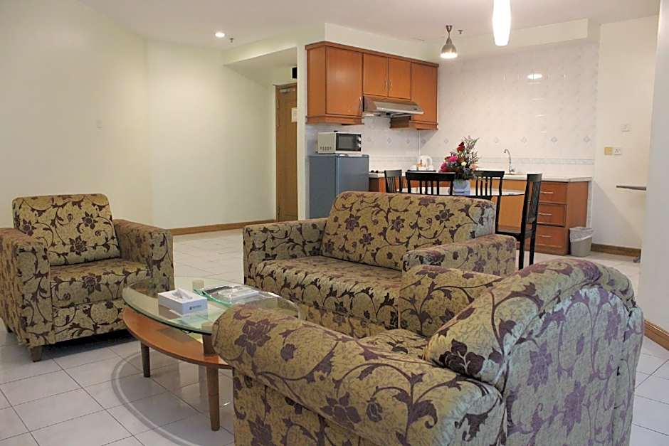 Photo 1 of 14 of Deluxe 2 Bedroom Apartment