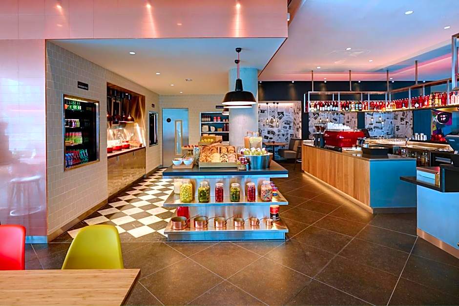 citizenM Paris La Défense