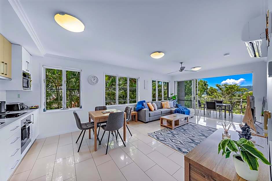 Airlie Summit Apartments