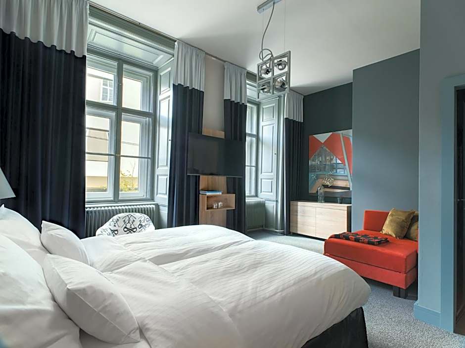 Saint SHERMIN bed breakfast & champagne