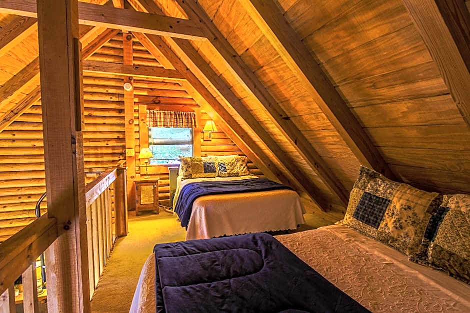Mountainaire Inn & Log Cabins