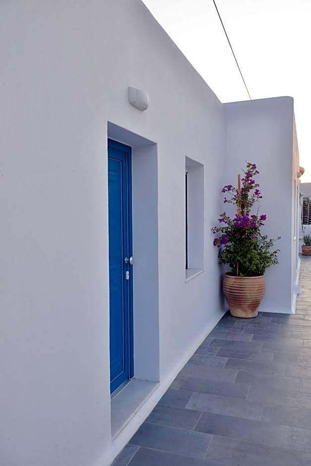 Blue Paradise Apartments