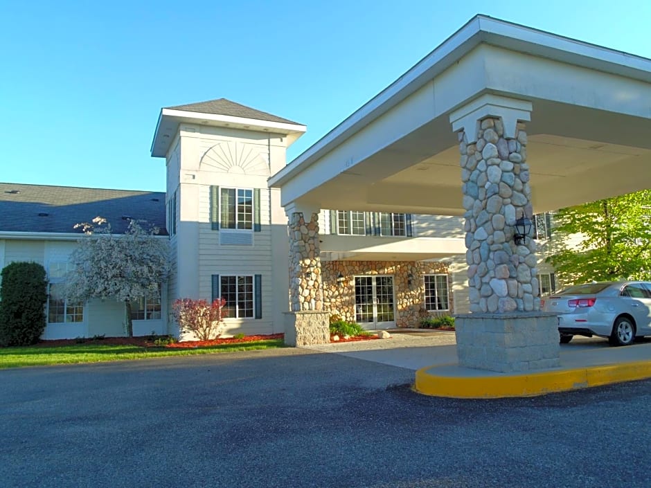 American Inn And Suites Houghton Lake