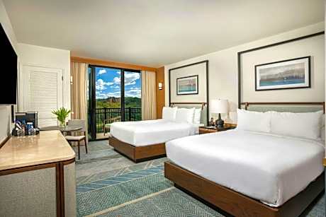 Queen Room with Two Queen Beds, Balcony and Lake View