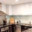 Inner-city 2 bedroom apartment - perfectly located