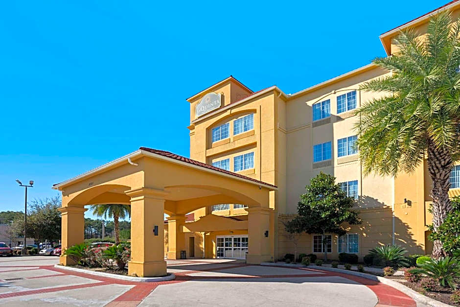 La Quinta Inn & Suites by Wyndham Bush Intercontinental Airport East