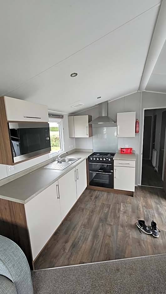 Haven Kent Coast Allhallows sleeps 8