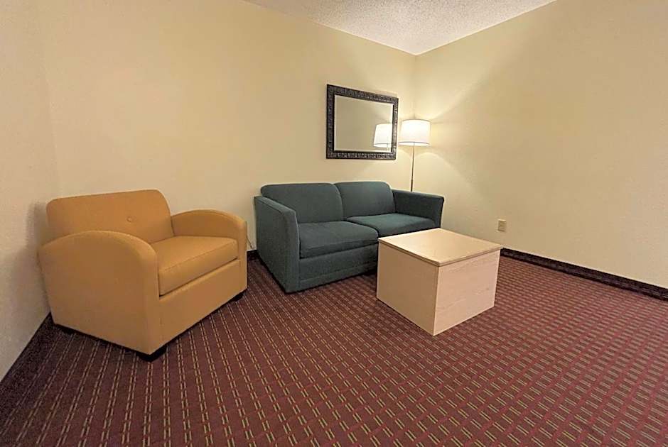 Super 8 by Wyndham Metropolis