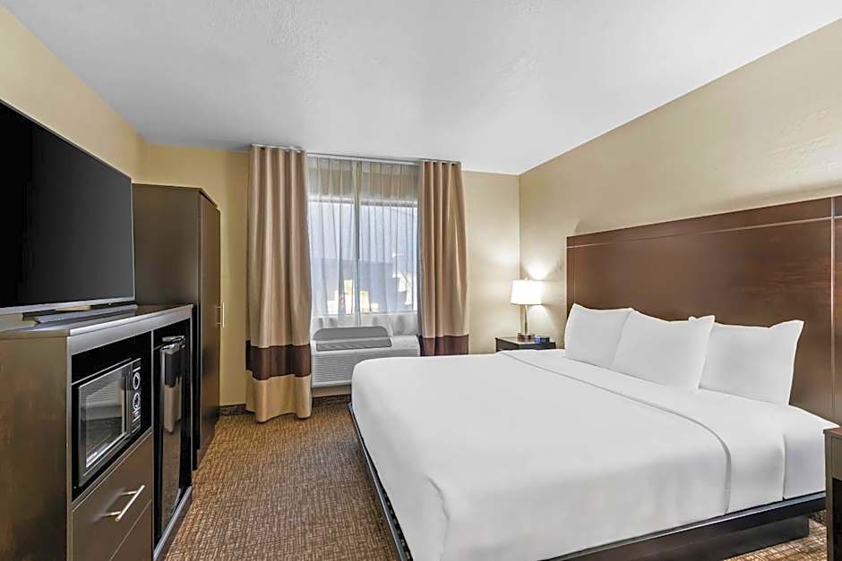 Comfort Inn & Suites Surprise Near Sun City West