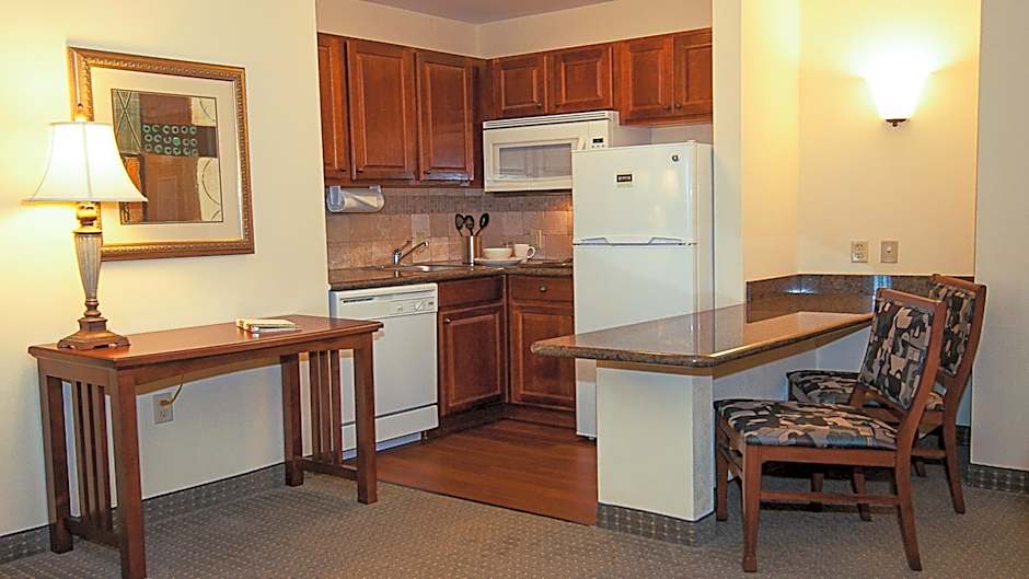Staybridge Suites Wichita By IHG