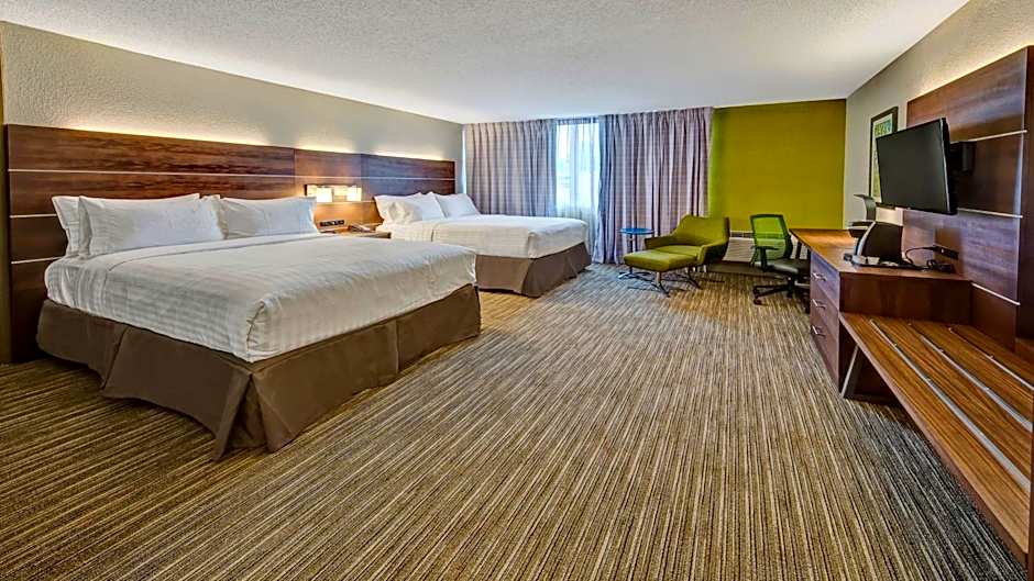 Photo 1 of 1 of Standard 2 Queen Beds, Mobility Accessible, Roll in Shower