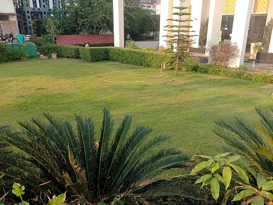 Le ROI Haridwar Hotel