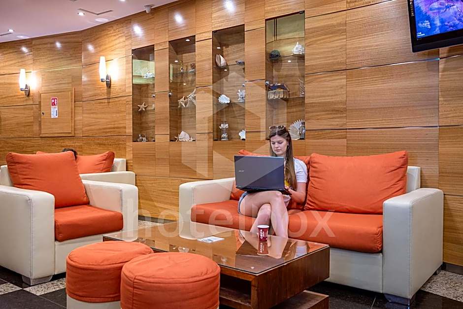 Briz Beach Apartments