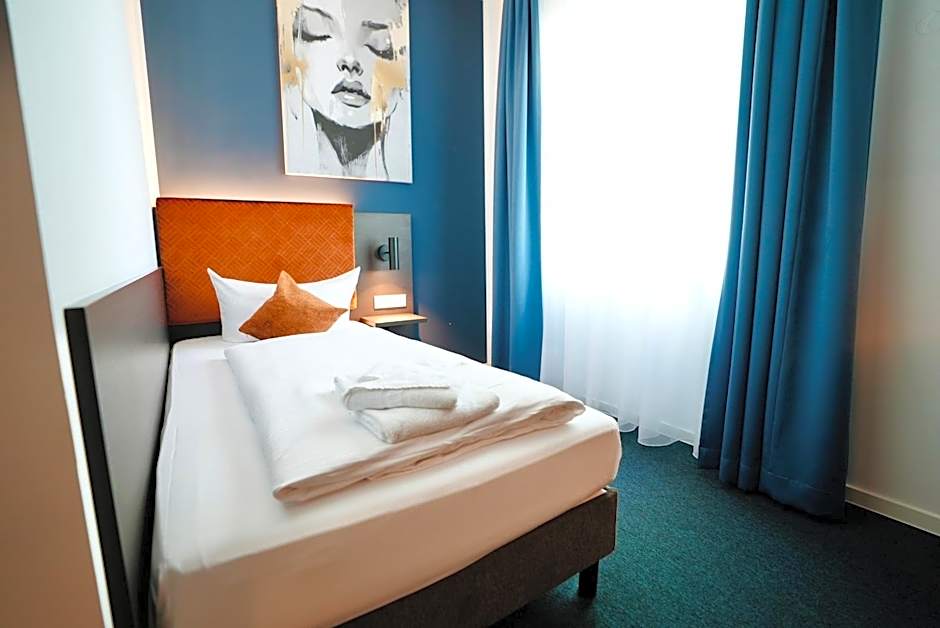 Arthotel Ambassador Wiesbaden - FREE PARKING