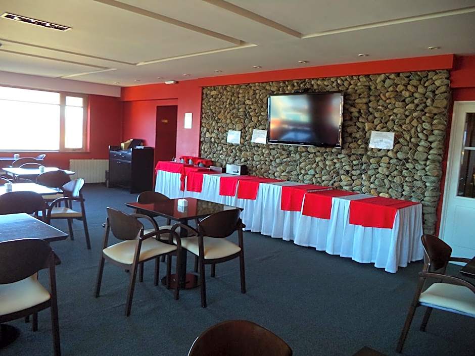 MIL810 Ushuaia Hotel