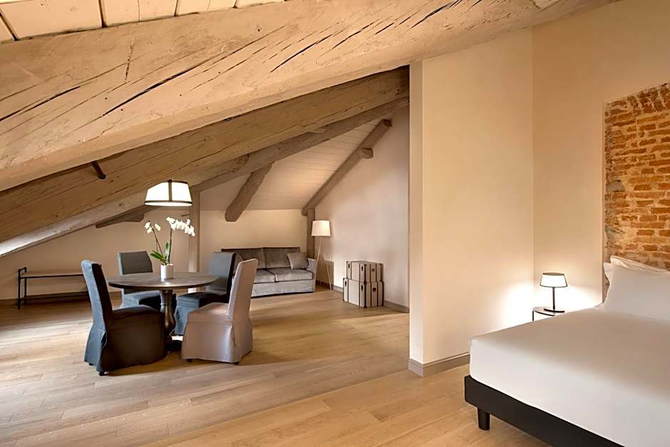 Opera35 Boutique Hotel