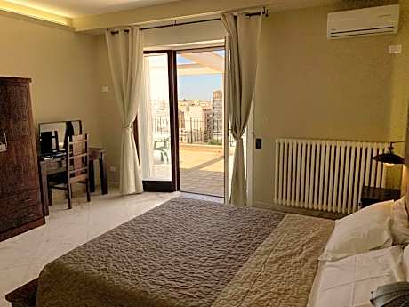 Double Room with Private External Bathroom