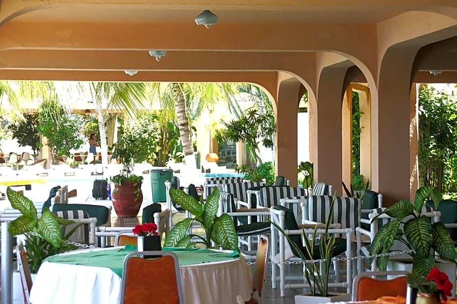 Playa de Santiago Hotel
