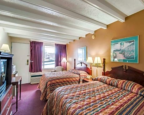 Double Room with Two Double Beds - Smoking