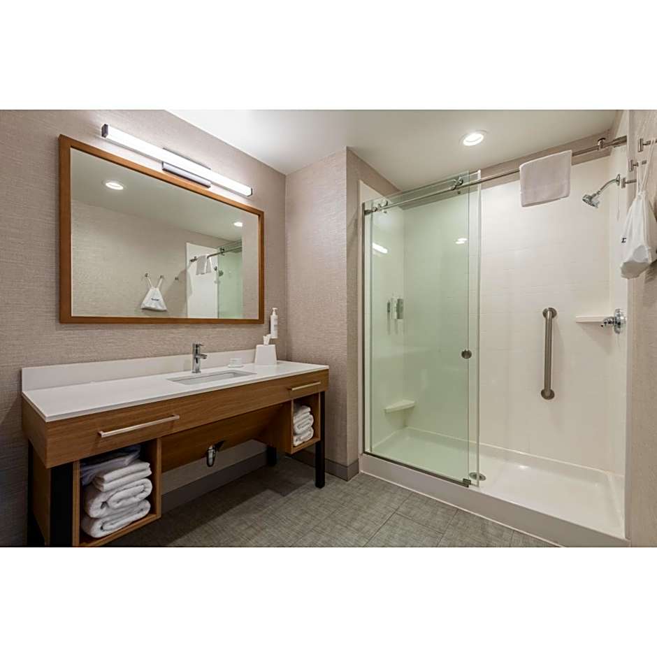 Hampton Inn & Suites Boston/Stoughton