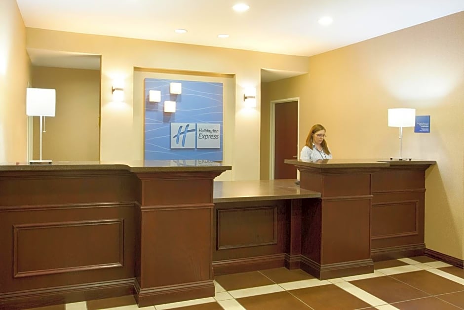 Holiday Inn Express Le Roy, an IHG Hotel